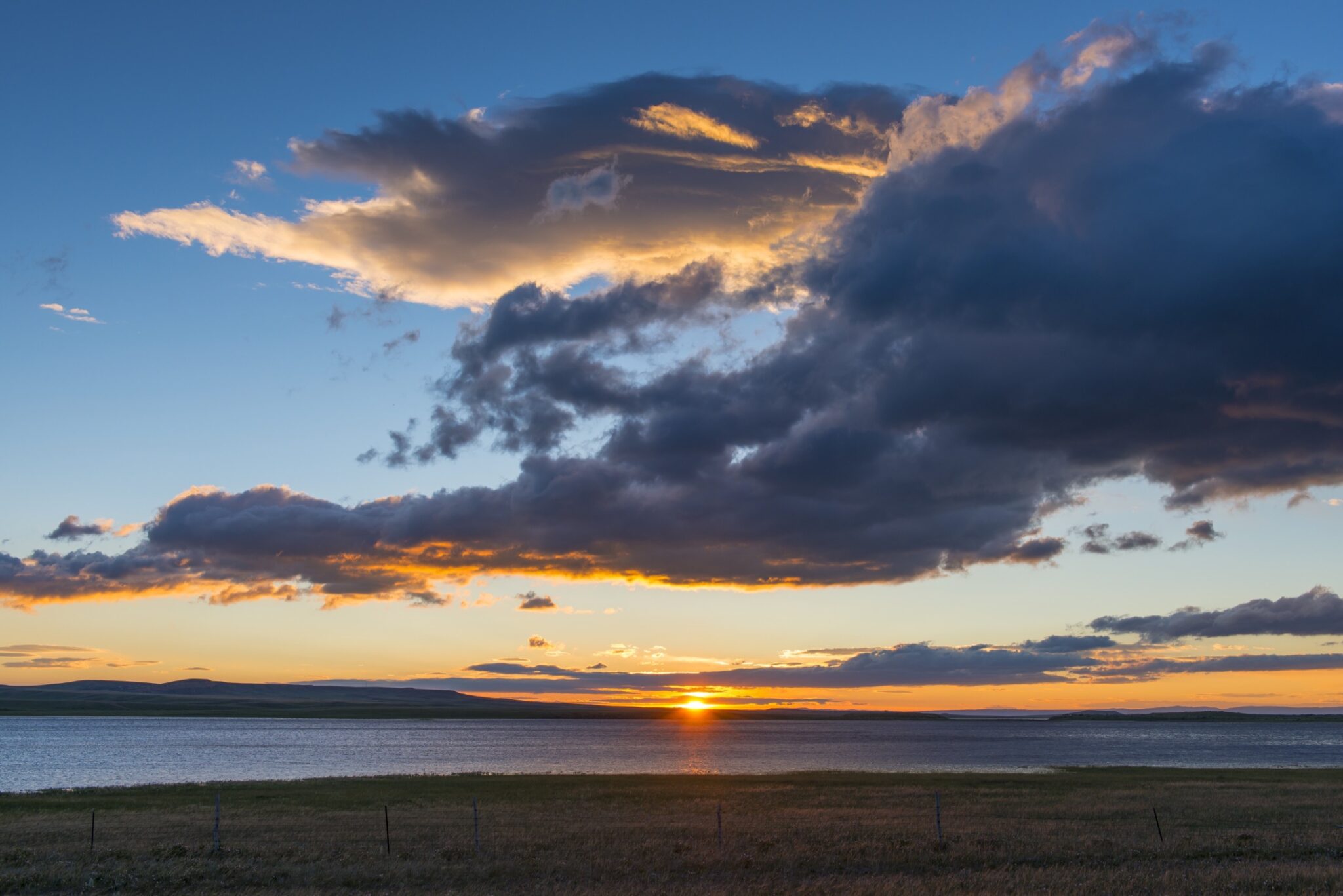 Sunset over the lake at Wild Horse Ranch